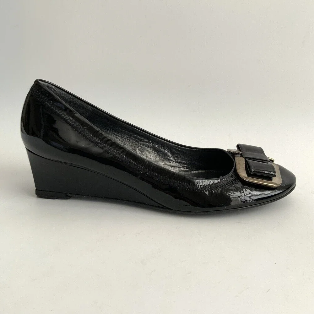 Stuart Weitzman Patent Leather Bow Front Wedge Black 7 - Picture 2 of 12